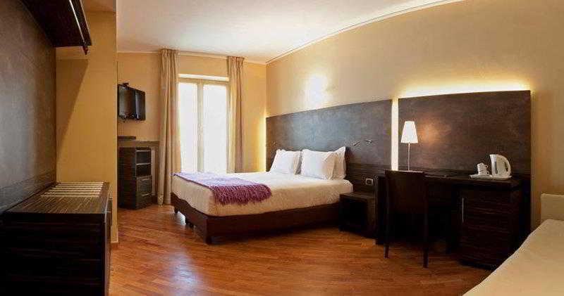 Western Metropoli Hotel 3*